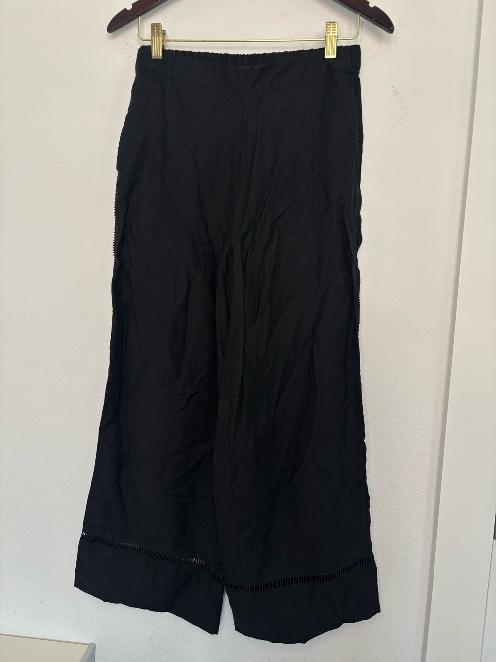 A NEW DAY BLACK CROPPED FLARE SIDE CUT OUT PANTS SZ SMALL